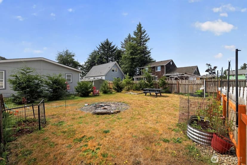 Property photo for 505 Chenois Avenue SE, Ocean Shores photo 24