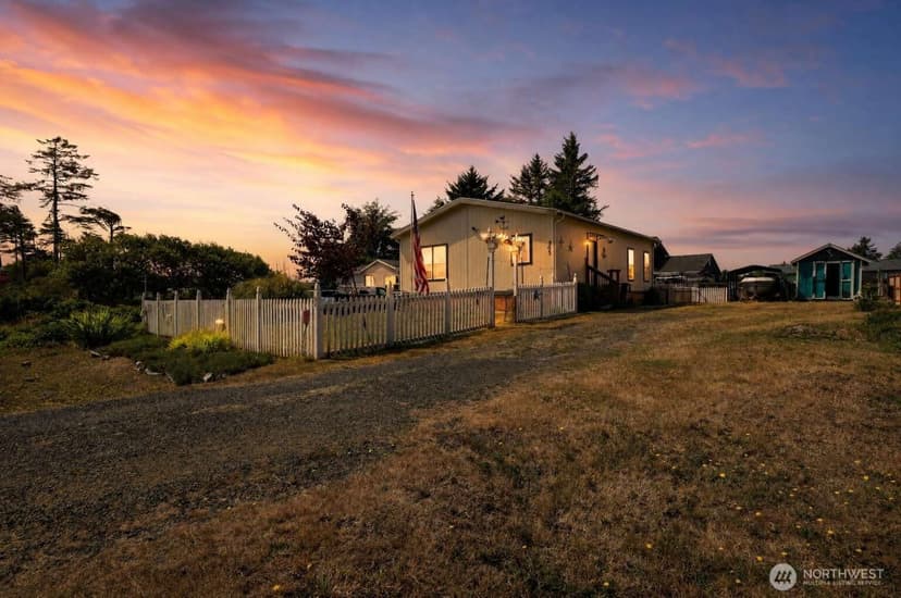 Property photo for 505 Chenois Avenue SE, Ocean Shores photo 30