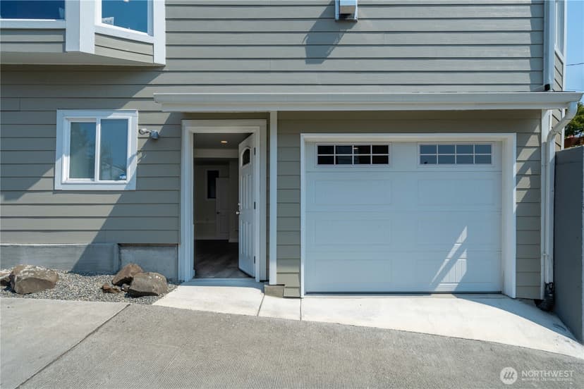 Property photo for 2216 E Fir Street, Seattle photo 11