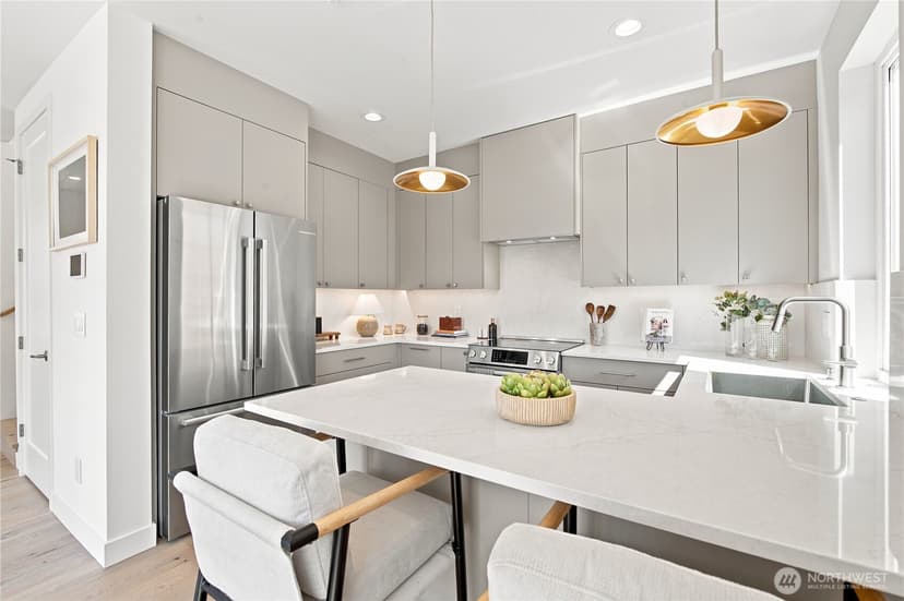 Property photo for 2646 41st Avenue SW #D, Seattle photo 6
