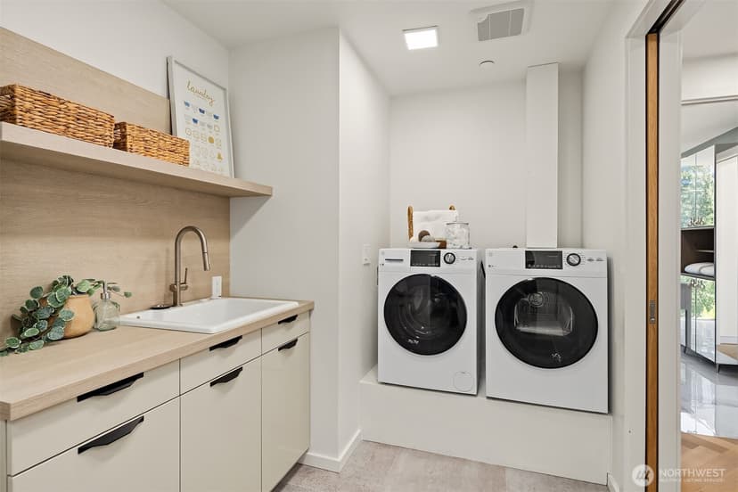 Property photo for 999 110th Avenue NE #300, Bellevue photo 24