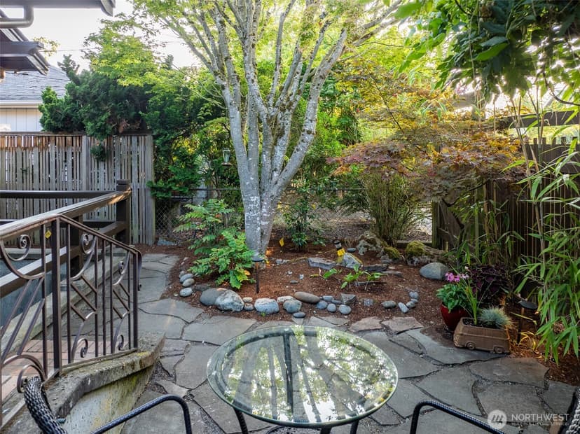 Property photo for 325 NW 74th Street, Seattle photo 38