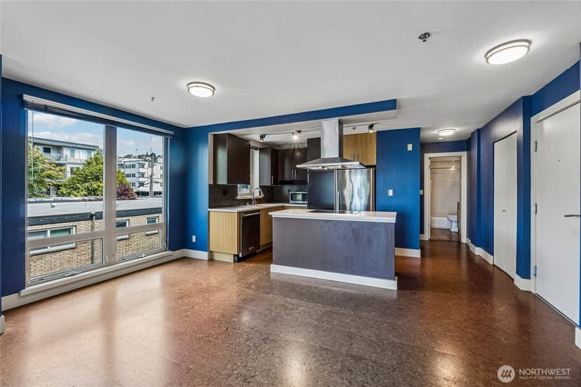 Property photo for 500 5th Avenue W #601, Seattle photo 11