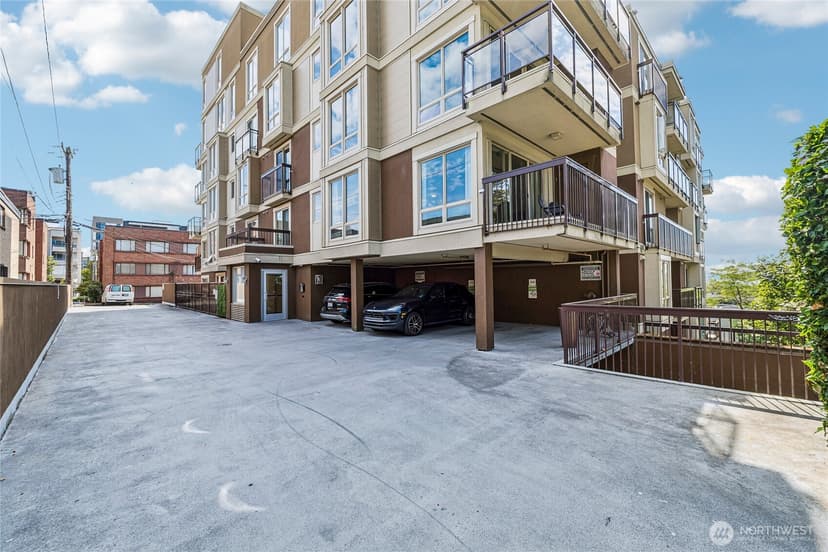 Property photo for 500 5th Avenue W #601, Seattle photo 27