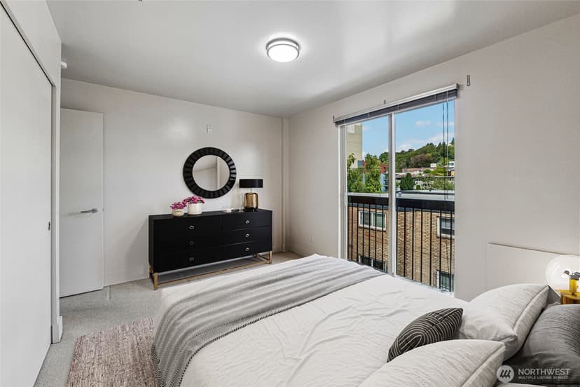Property photo for 500 5th Avenue W #601, Seattle photo 16