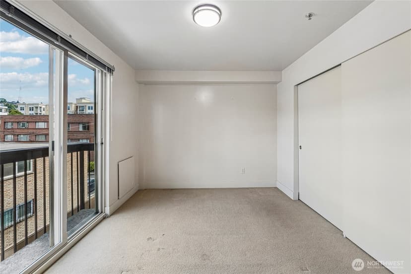 Property photo for 500 5th Avenue W #601, Seattle photo 17