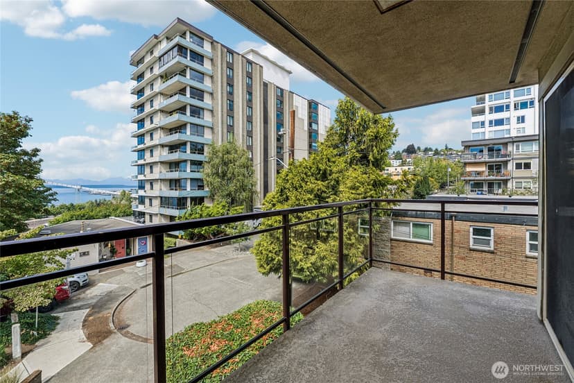 Property photo for 500 5th Avenue W #601, Seattle photo 21