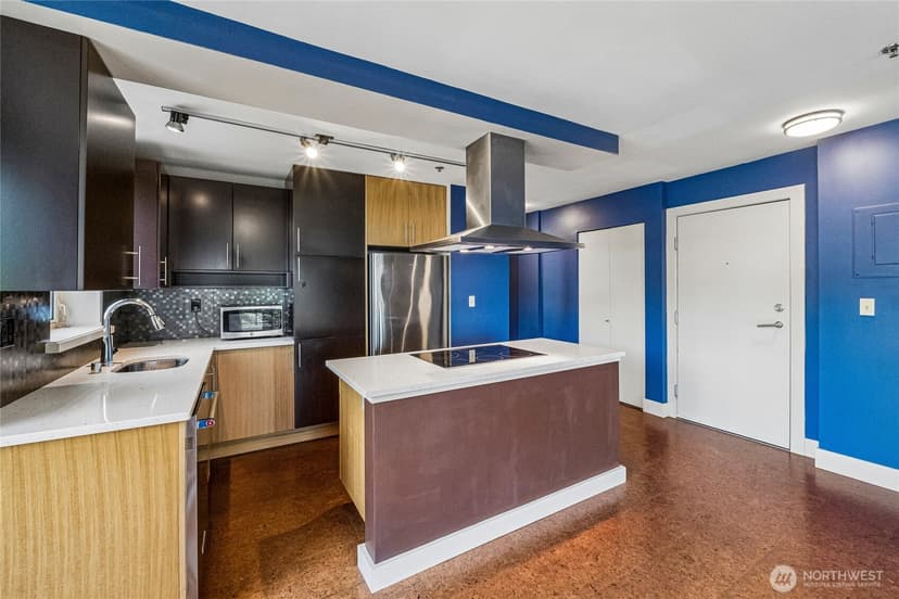 Property photo for 500 5th Avenue W #601, Seattle photo 13