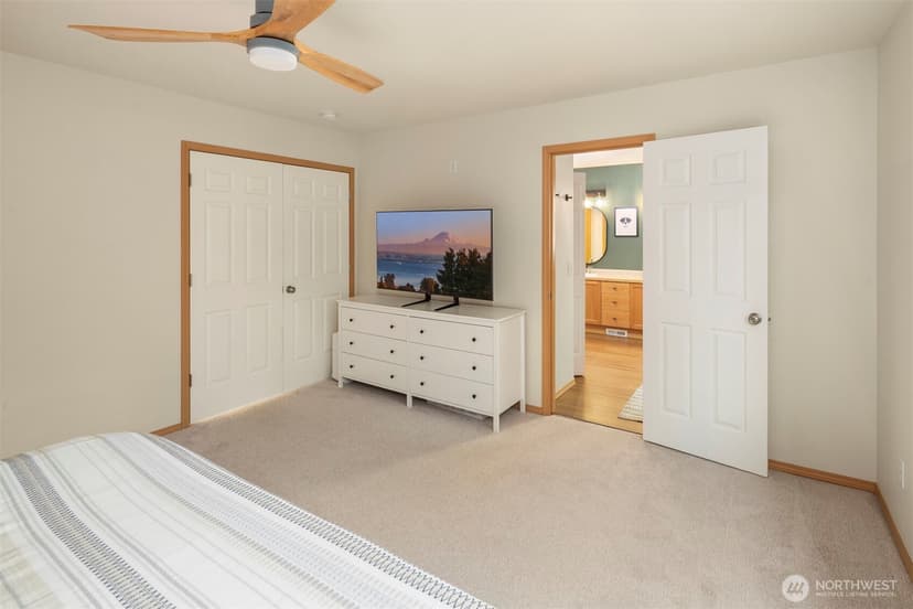 Property photo for 22418 SE 281st Street, Maple Valley photo 19
