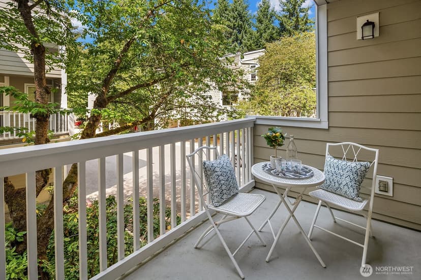 Property photo for 10129 NE 124th Place #507, Kirkland photo 9