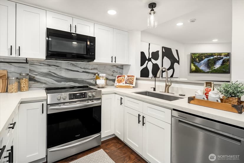 Property photo for 10129 NE 124th Place #507, Kirkland photo 6