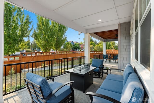 Property photo for 9812 6th Avenue SW, Seattle photo 4