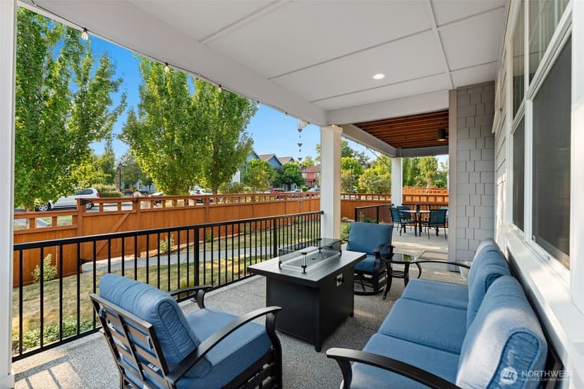 Property photo for 9812 6th Avenue SW, Seattle photo 4