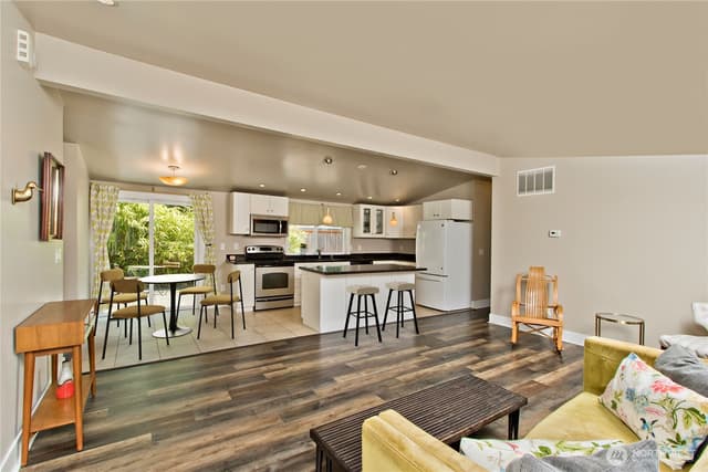Property photo for 3121 N Bennett Street, Tacoma photo 2