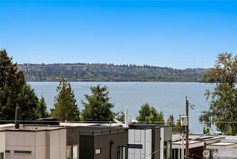 Property photo for 6304 Lakeview Drive, Kirkland photo 7