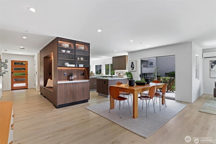 Property photo for 6304 Lakeview Drive, Kirkland photo 14