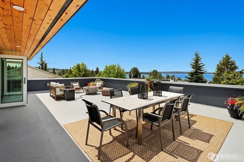 Property photo for 6304 Lakeview Drive, Kirkland photo 5