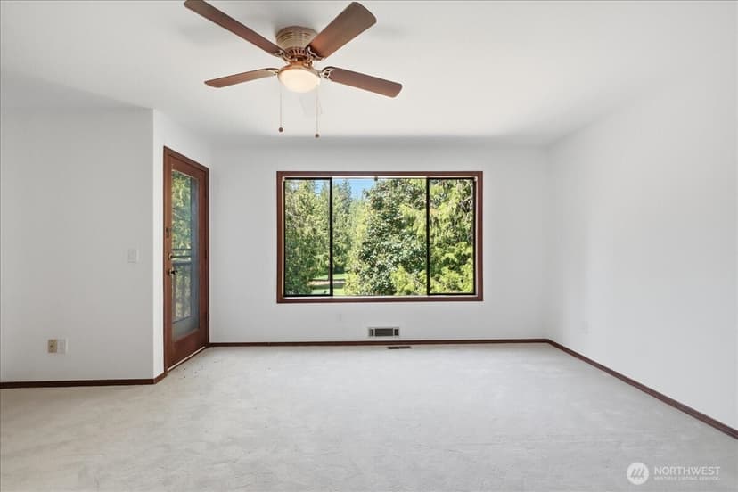 Property photo for 14037 205th Avenue NE, Woodinville photo 29
