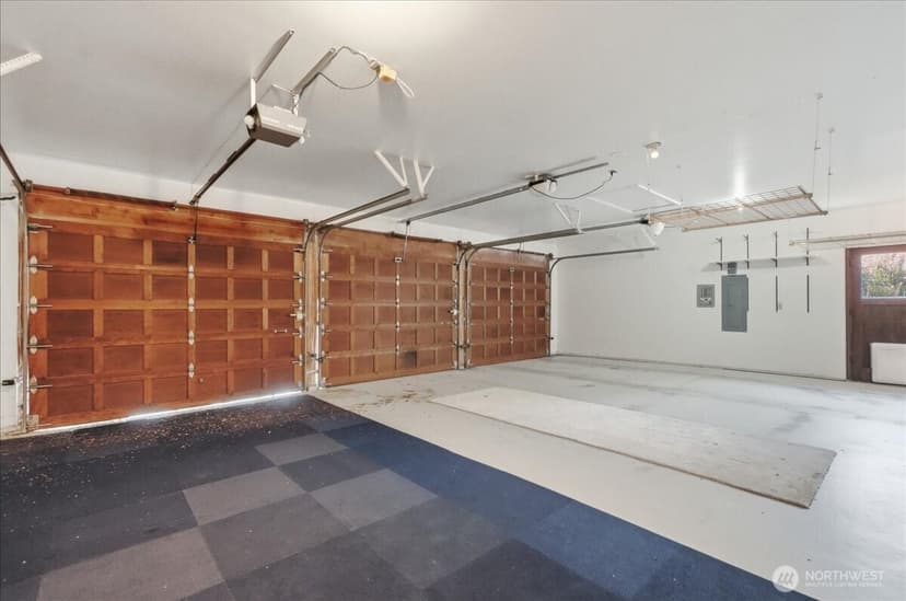 Property photo for 14037 205th Avenue NE, Woodinville photo 27