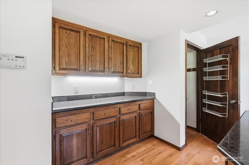 Property photo for 14037 205th Avenue NE, Woodinville photo 12