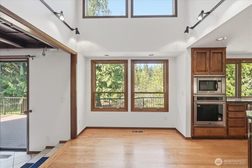 Property photo for 14037 205th Avenue NE, Woodinville photo 17