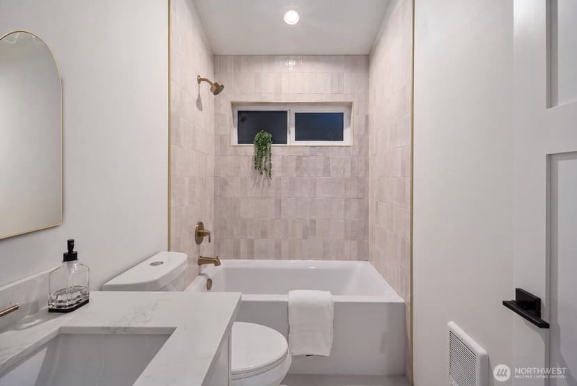 Property photo for 12040 5th Avenue NE, Seattle photo 22