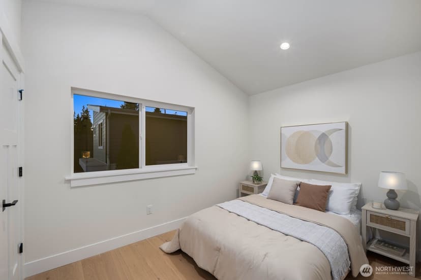 Property photo for 12040 5th Avenue NE, Seattle photo 20