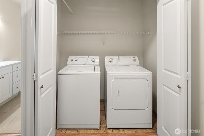 Property photo for 1731 10th Avenue NE #B115, Issaquah photo 8