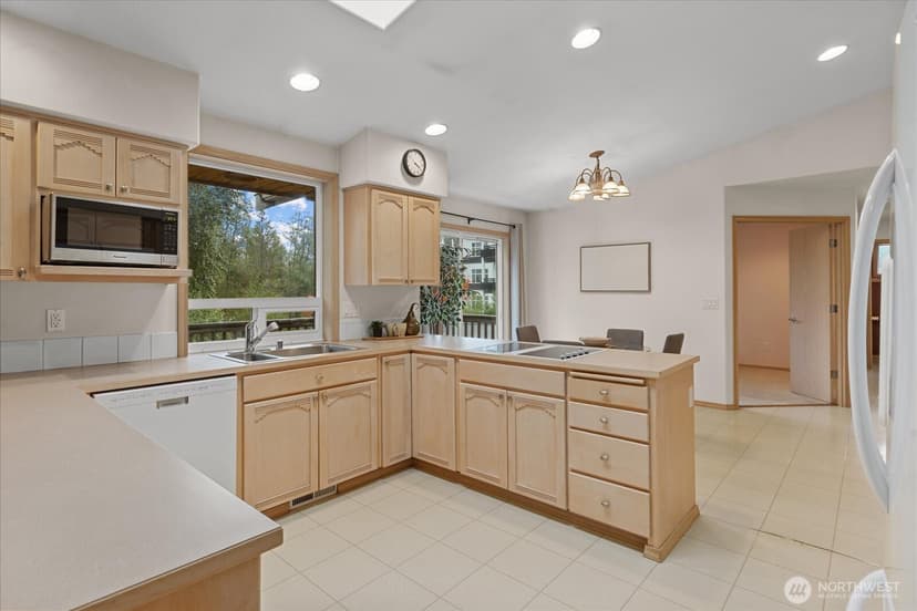 Property photo for 2505 Lake Drive, Lake Stevens photo 16