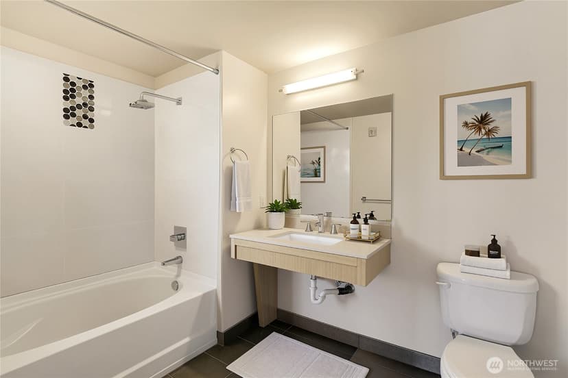 Property photo for 530 Broadway E #210, Seattle photo 12