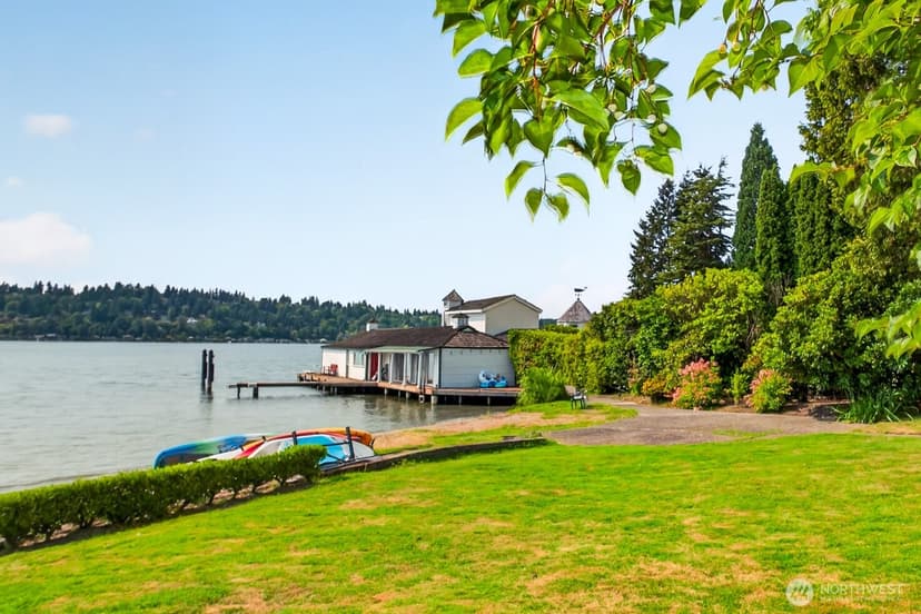 Property photo for 13823 62nd Avenue NE, Kirkland photo 4