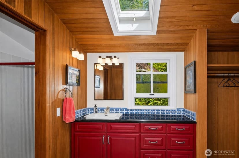 Property photo for 13823 62nd Avenue NE, Kirkland photo 11