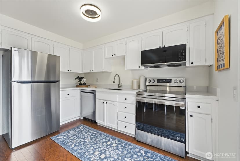 Property photo for 20714 76th Avenue W #4, Edmonds photo 8