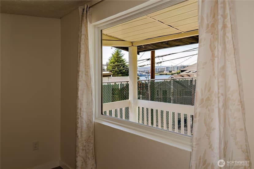 Property photo for 1112 Perry Avenue, Bremerton photo 12