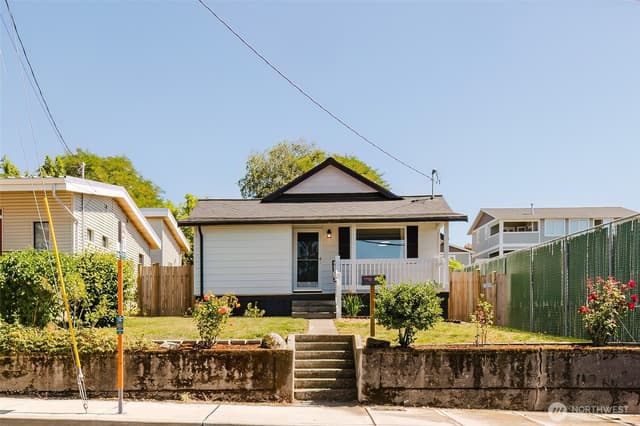 Property photo for 1112 Perry Avenue, Bremerton photo 3