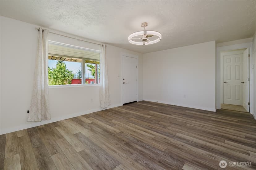Property photo for 1112 Perry Avenue, Bremerton photo 9