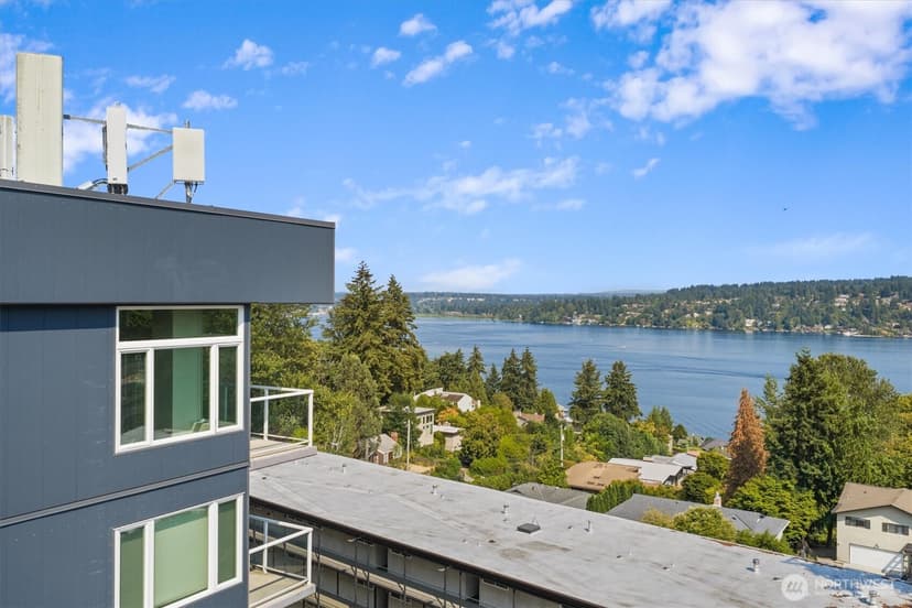 Property photo for 15020 Bothell Way NE #605, Lake Forest Park photo 3