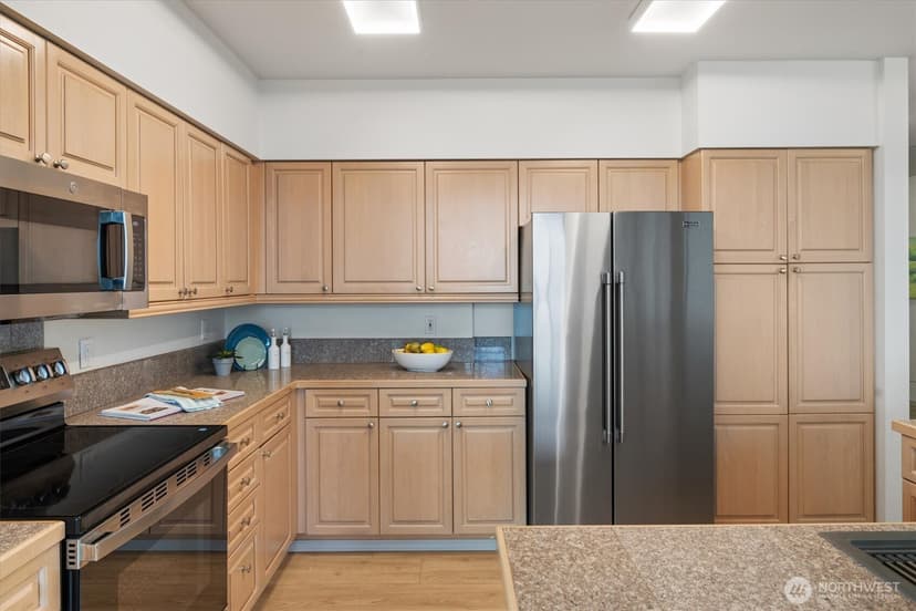Property photo for 15020 Bothell Way NE #605, Lake Forest Park photo 7