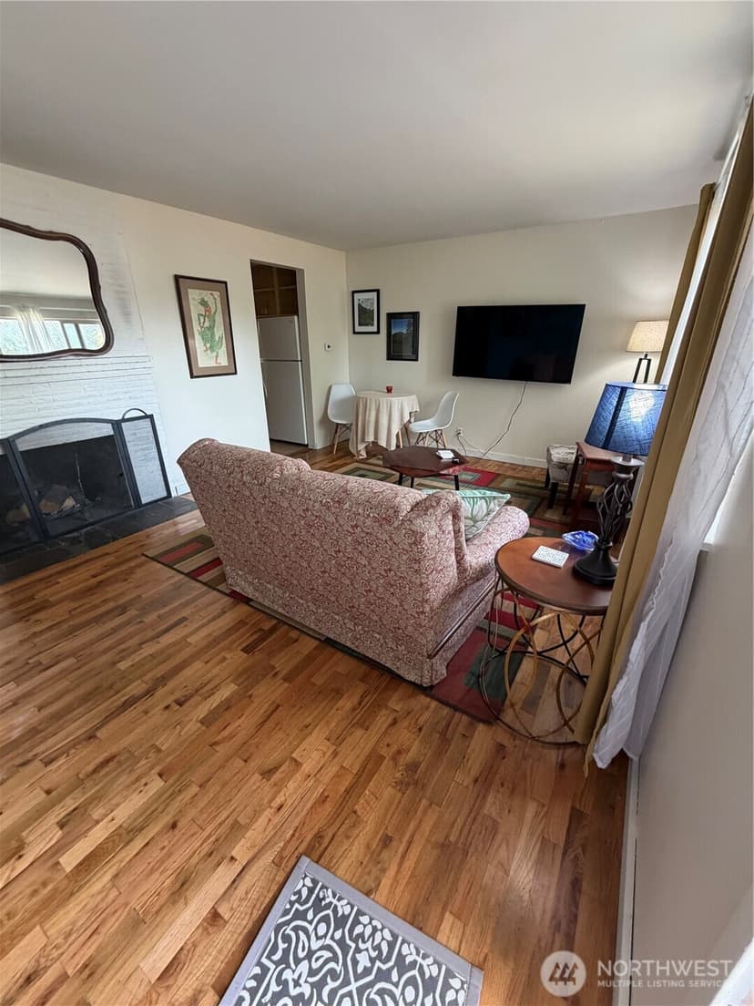 Property photo for 9626 Renton Avenue S #B, Seattle photo 3