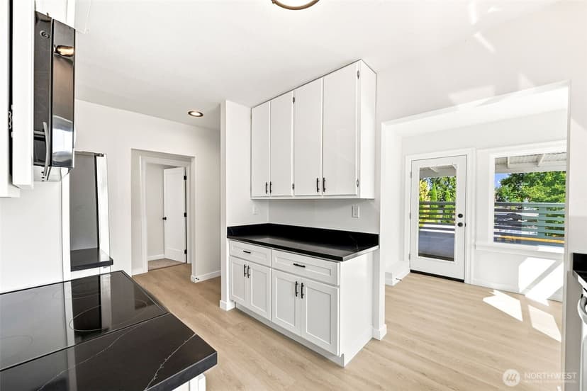 Property photo for 1116 N Lafayette Street, Bremerton photo 16