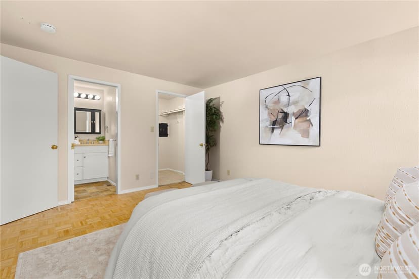Property photo for 1123 E Hemlock Street, Kent photo 13