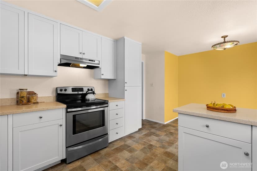 Property photo for 1123 E Hemlock Street, Kent photo 9