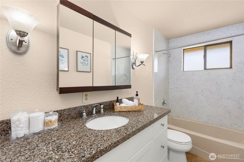 Property photo for 1123 E Hemlock Street, Kent photo 30