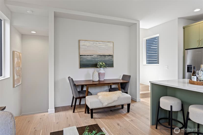 Property photo for 8039 Wallingford Avenue N #B, Seattle photo 11