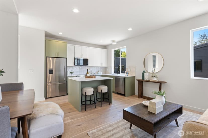 Property photo for 8039 Wallingford Avenue N #B, Seattle photo 7