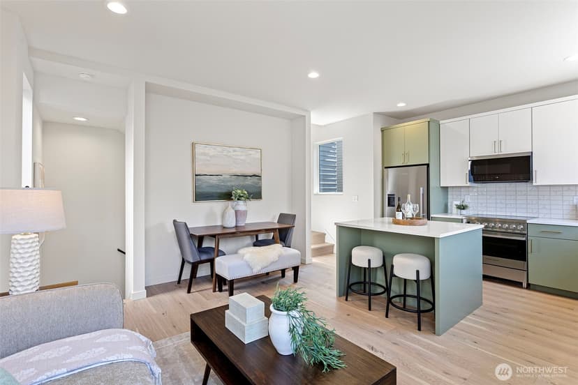 Property photo for 8039 Wallingford Avenue N #B, Seattle photo 10