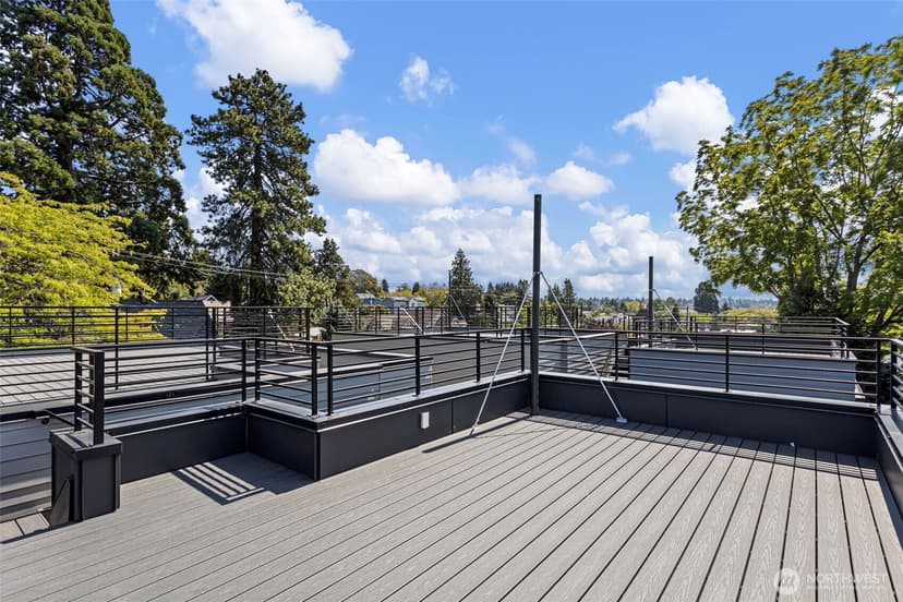 Property photo for 8039 Wallingford Avenue N #B, Seattle photo 22