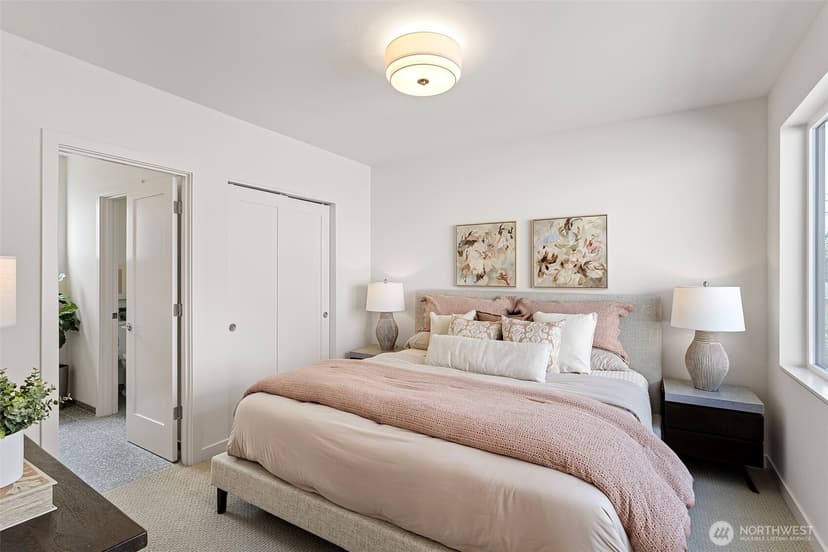 Property photo for 8039 Wallingford Avenue N #B, Seattle photo 17
