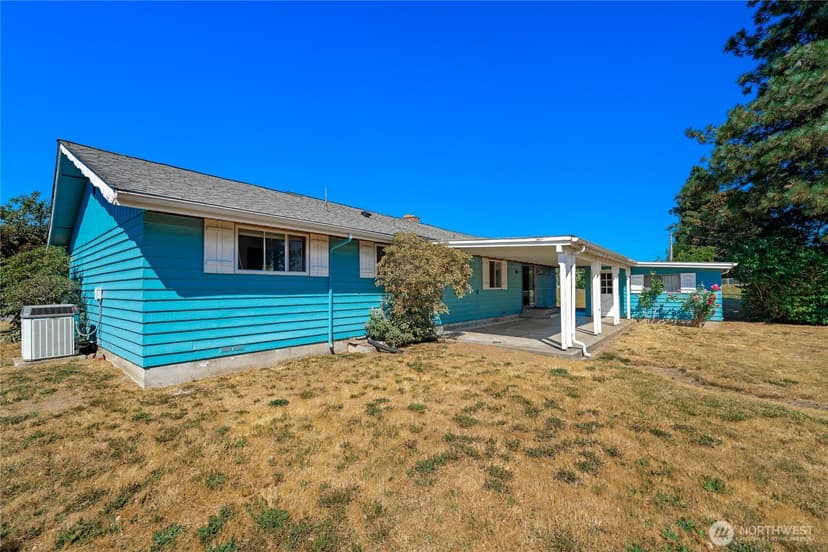Property photo for 10837 SE 217th Street, Kent photo 4