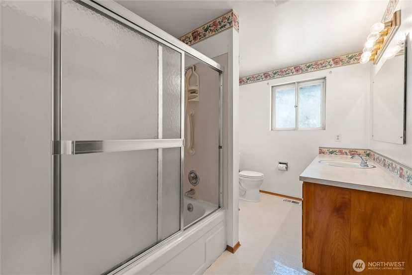 Property photo for 10837 SE 217th Street, Kent photo 18